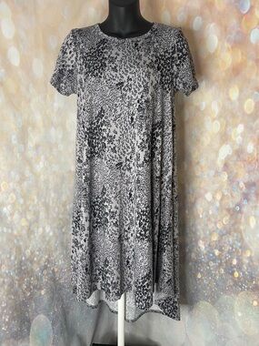 LulaRoe Carly Swing Dress XXS Gray and Black Floral